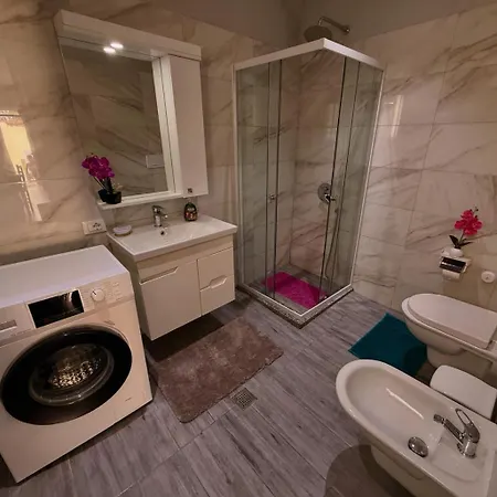 Urban Hideaway Gæstehus Tirana